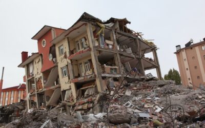 Rotary doneert meerdan 1200 ShelterBoxen voor Turkije en Syrië